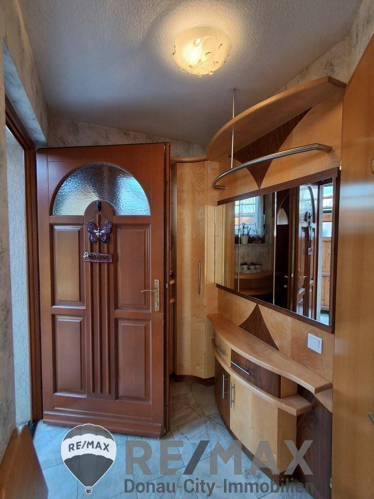 11 Vorzimmer 1210