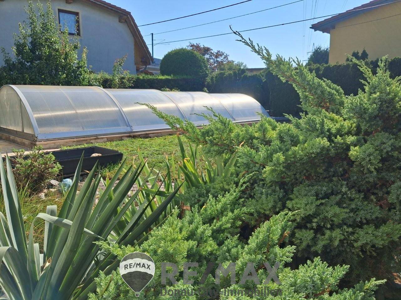35 Garten mit Pool 1210