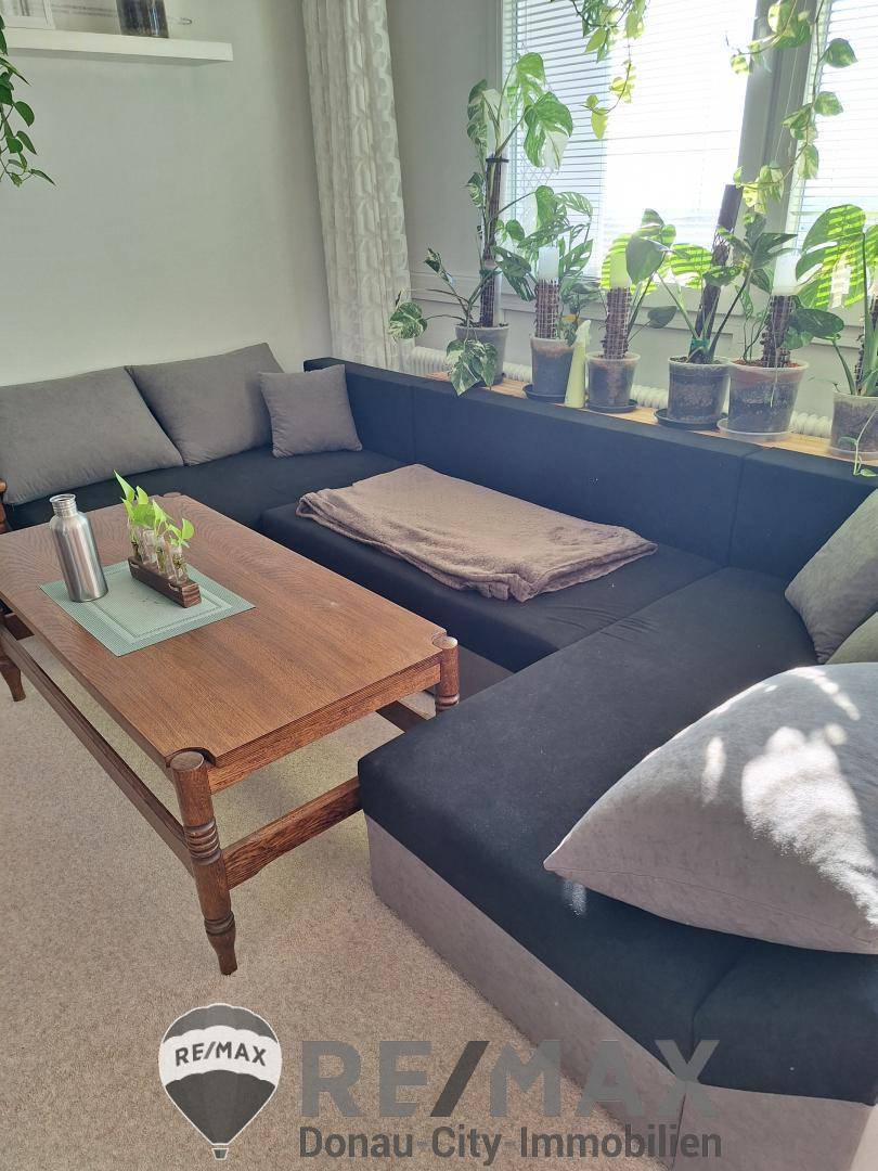 Couch optional