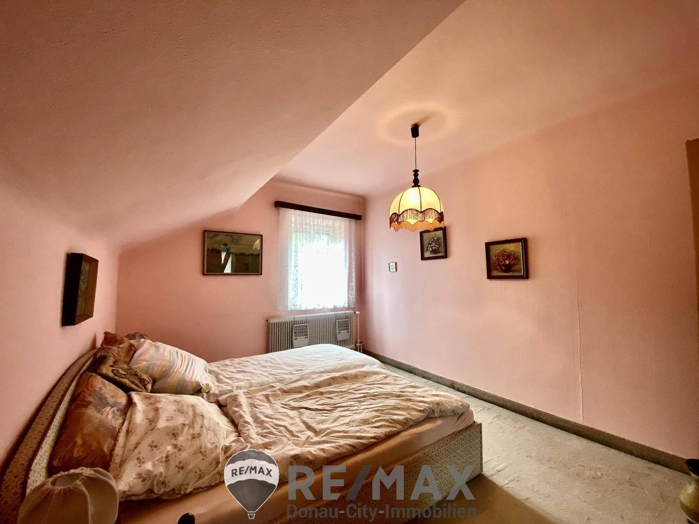 4. Schlafzimmer