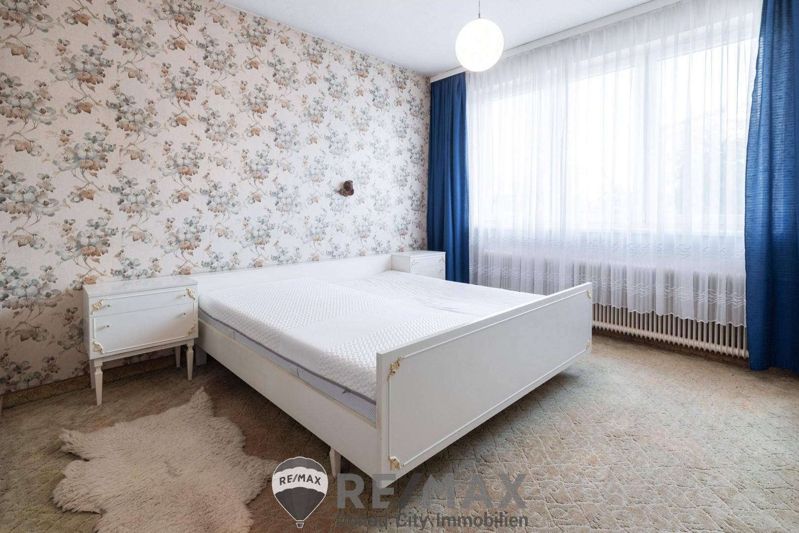 12 Schlafzimmer 1