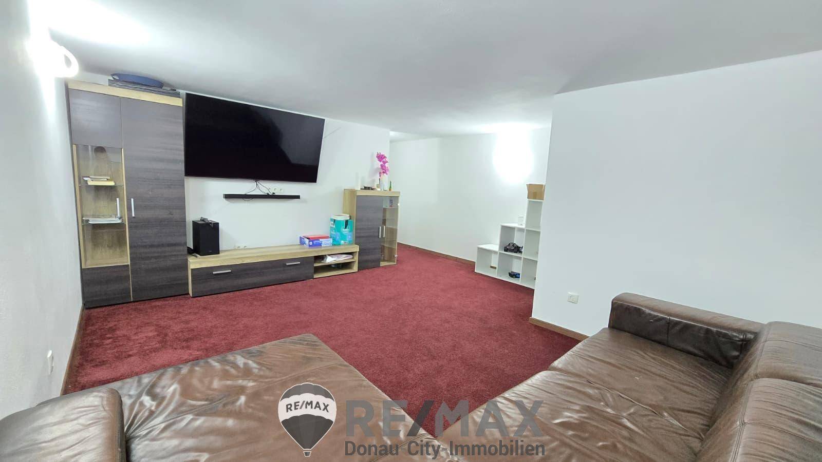 18 Wohnzimmer - UG