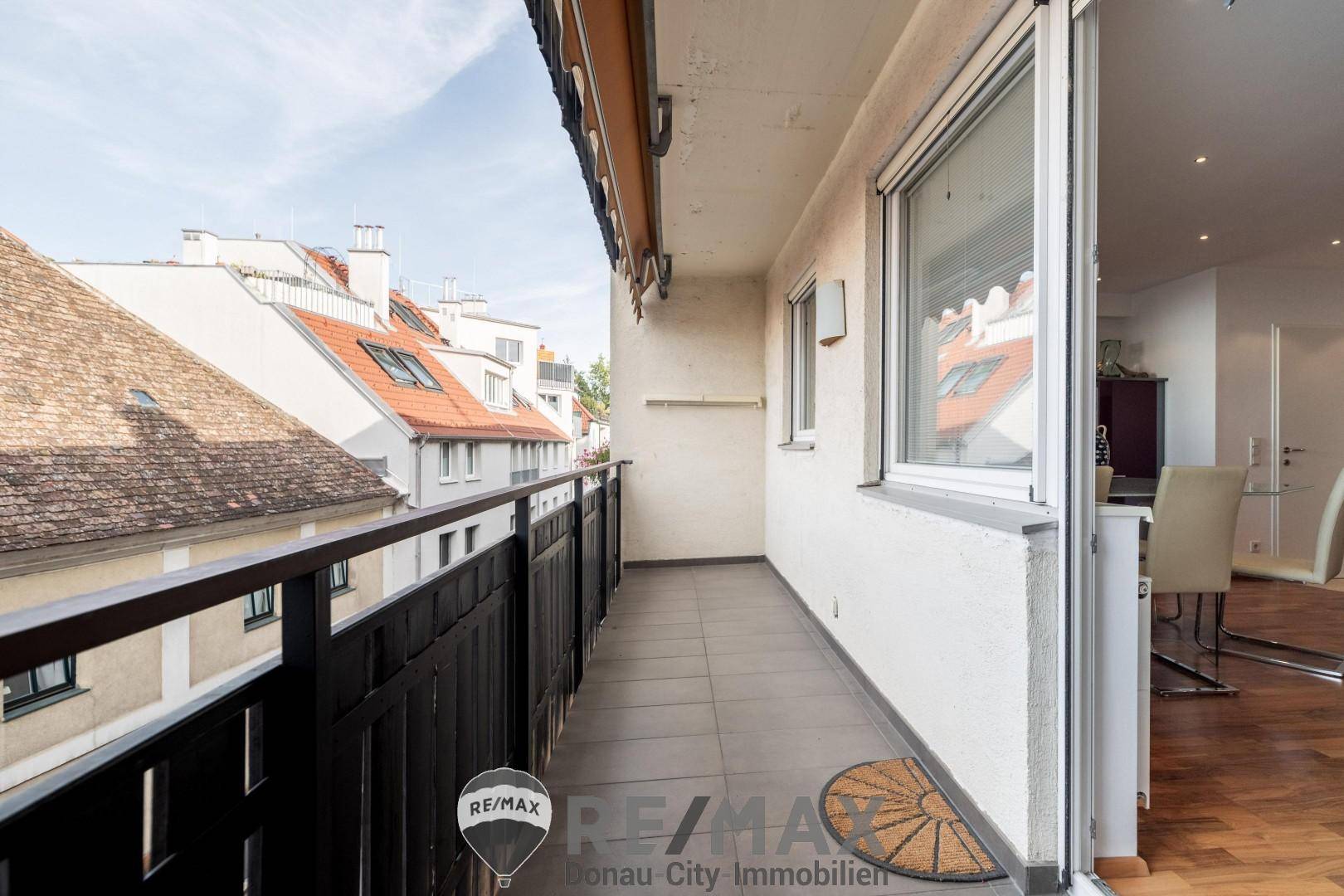 05 Loggia