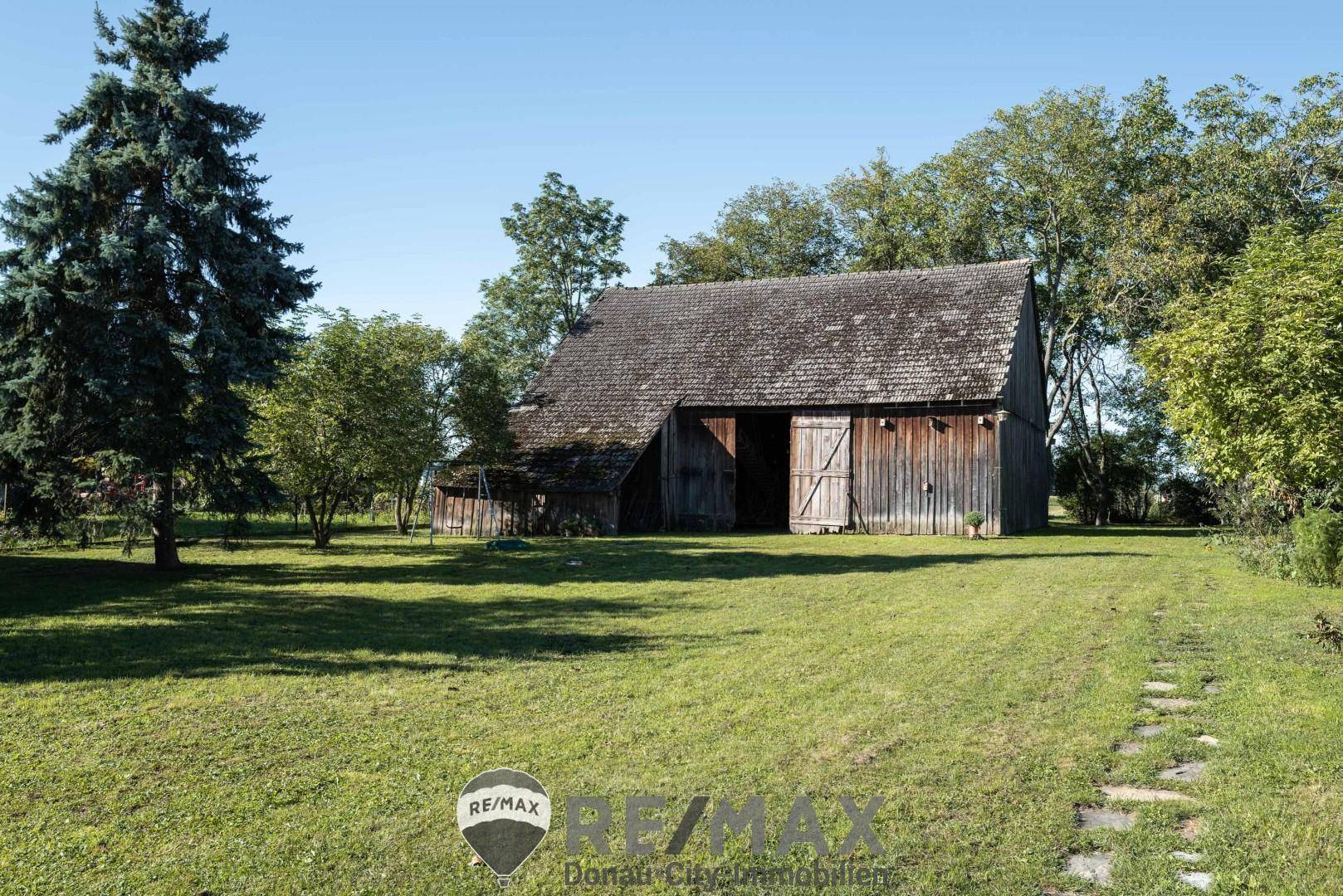 Haupthaus - Garten und Scheune