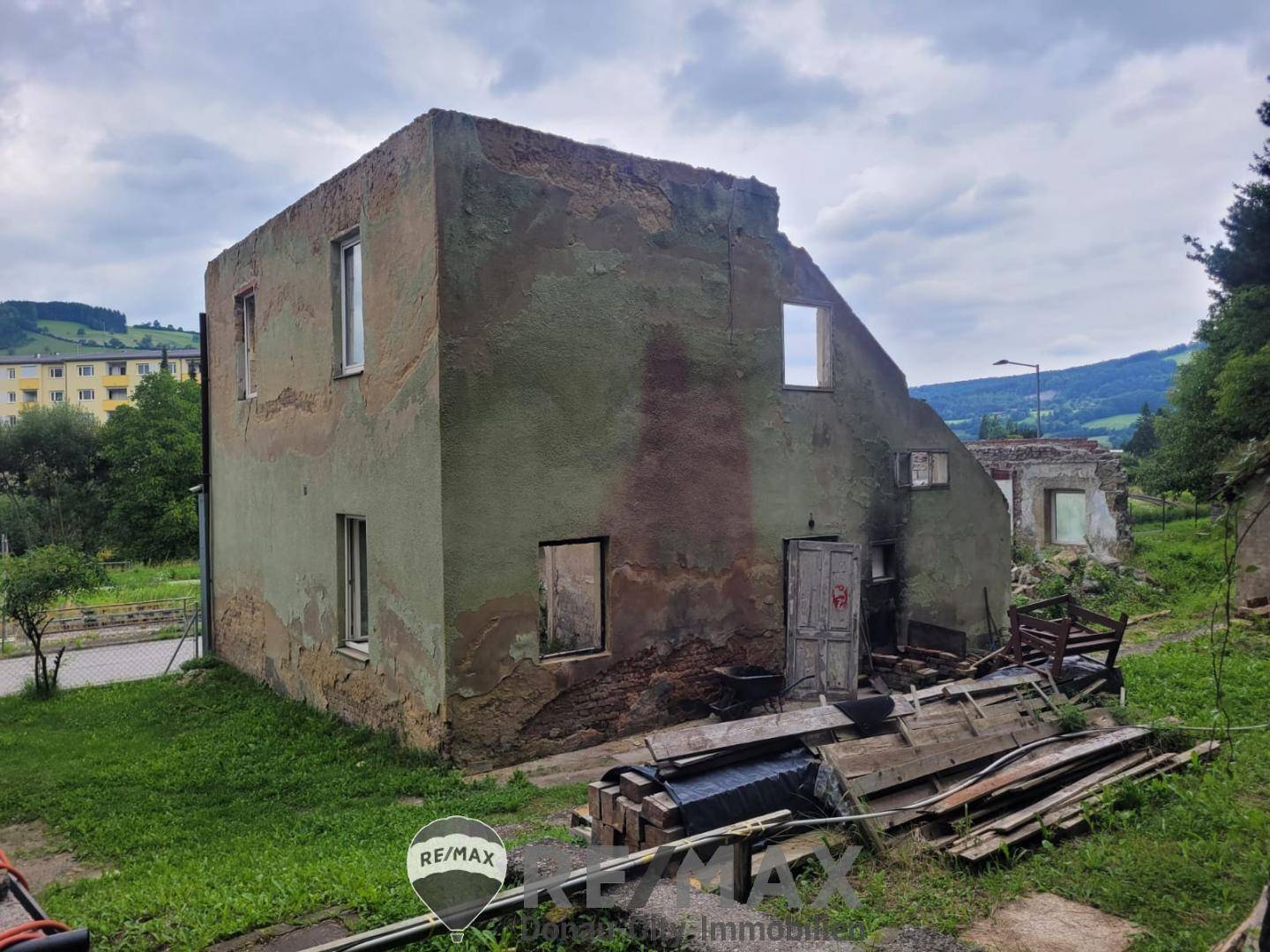 04 Exposé Hinterseite Haus