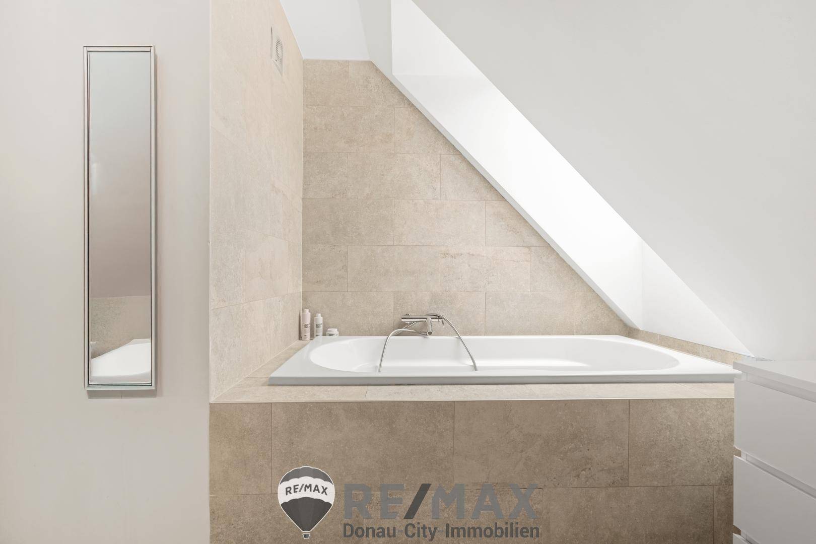 Badezimmer, 2. OG