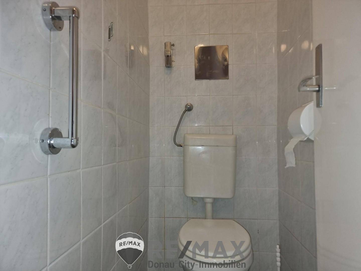 ETW 1220 15 Toilette