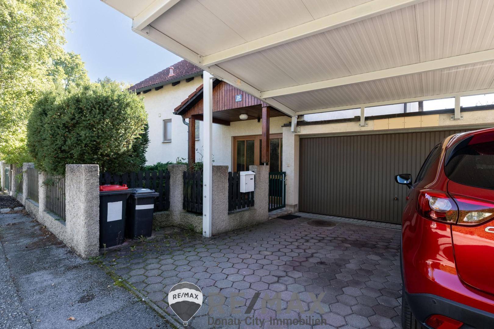 34 Garage und Carport