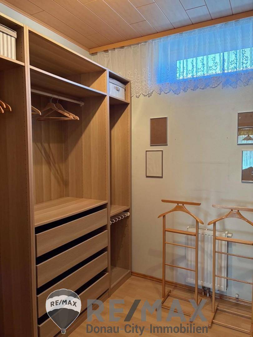 06 Garderobe