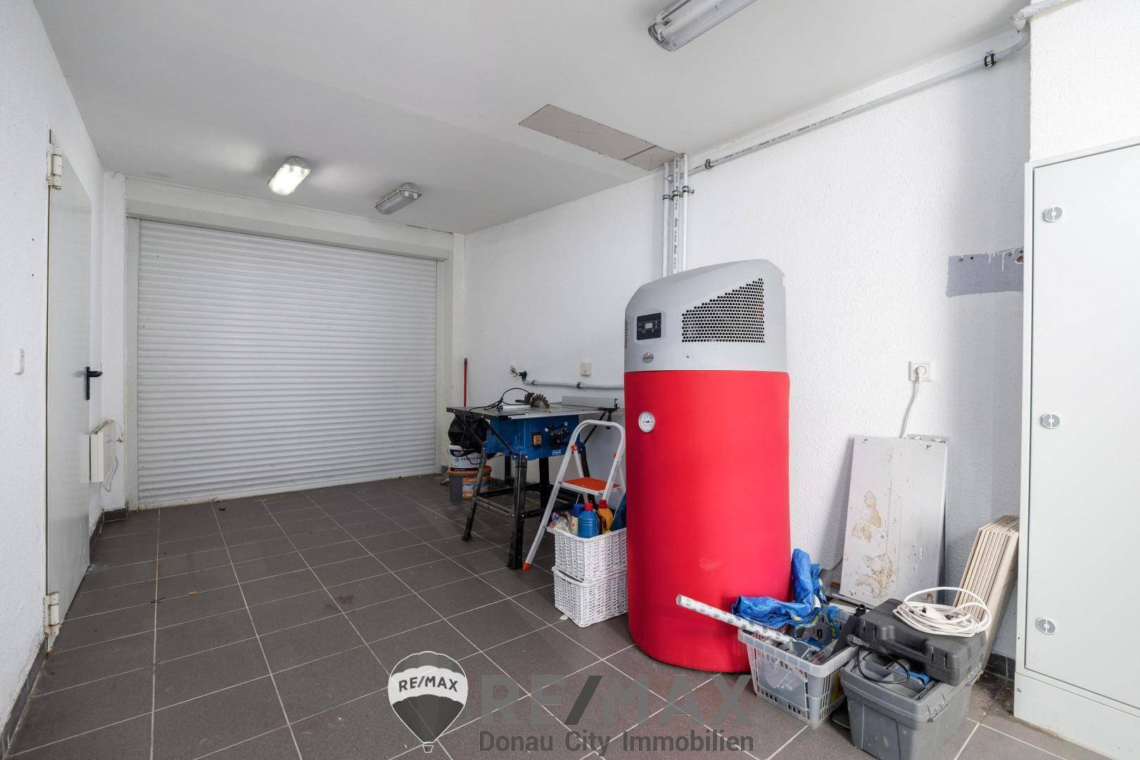 13 Garage