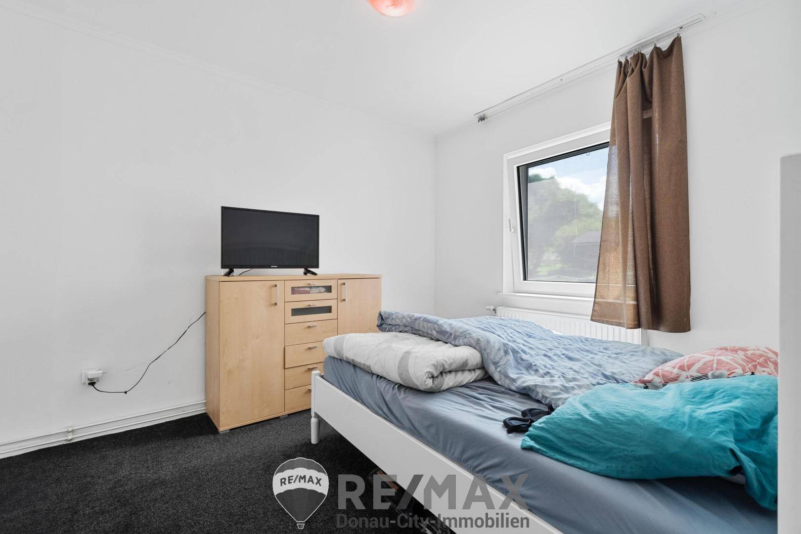12 Zimmer EG