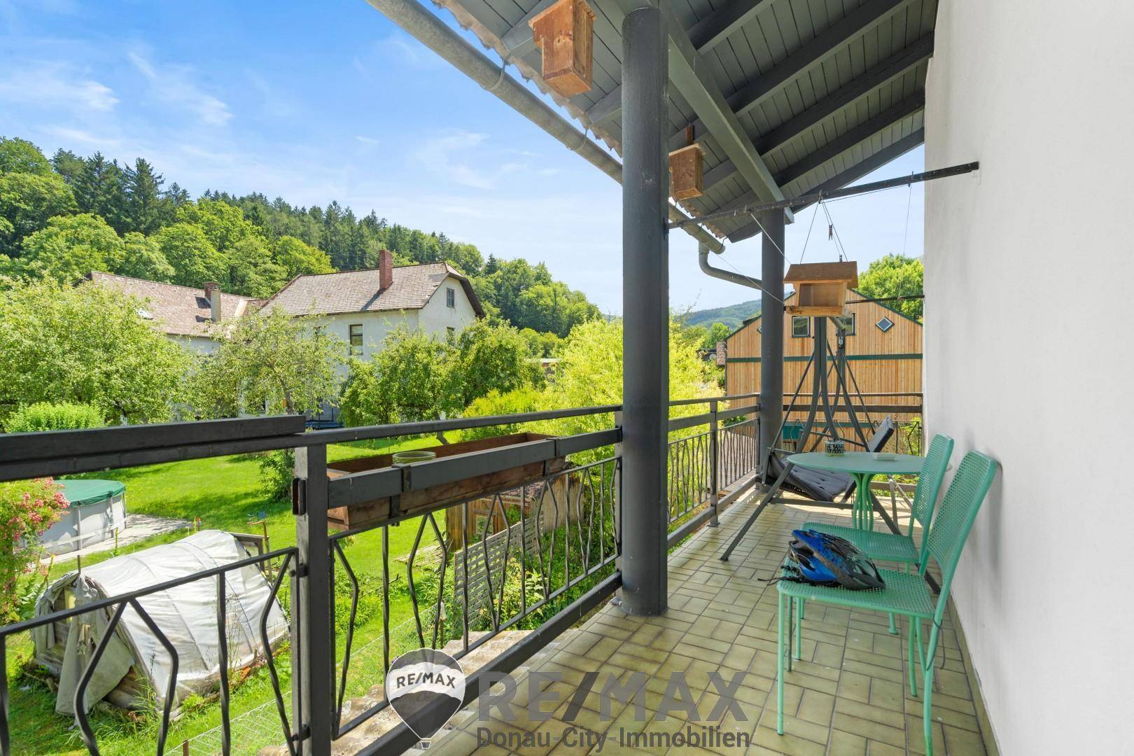 10 Balkon Hinten