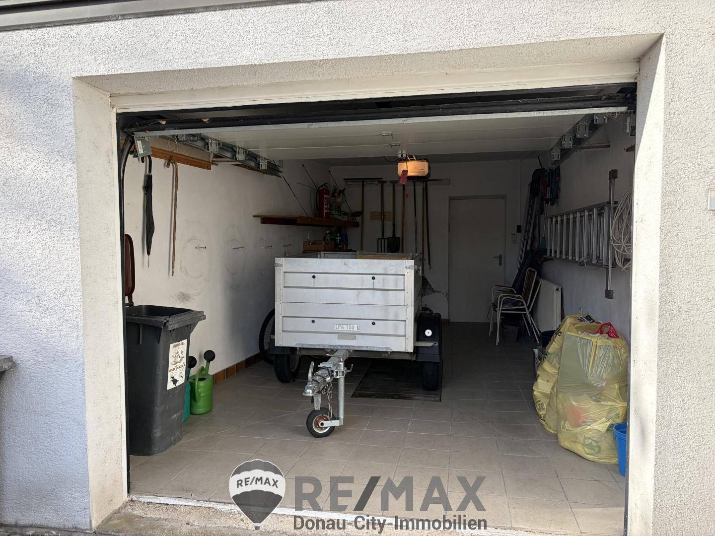29 Garage