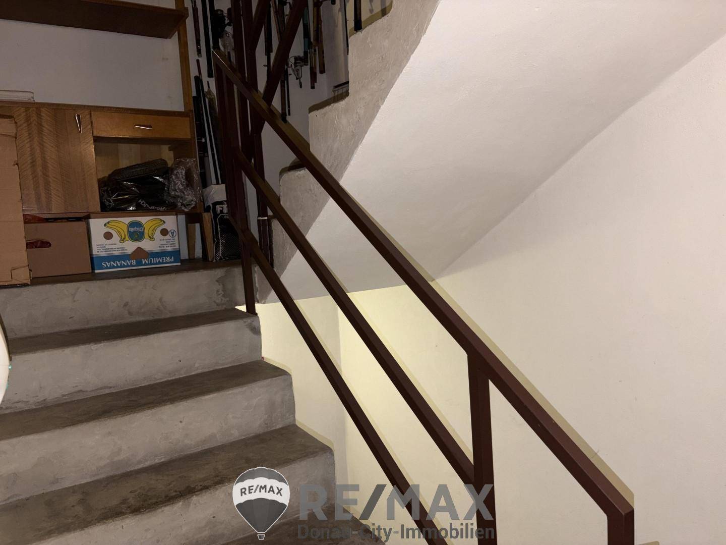 21 Stiegenaufgang Keller