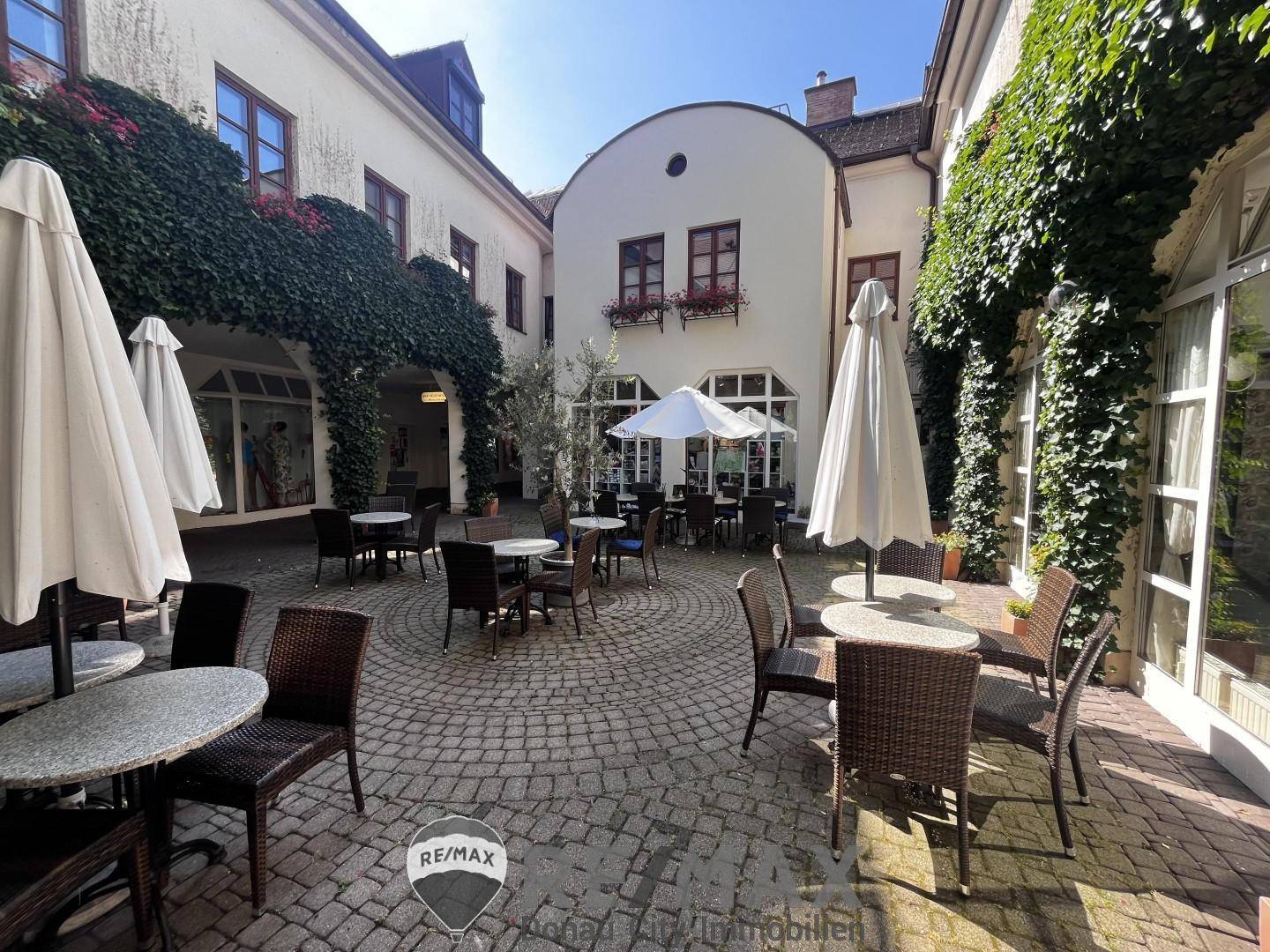 19 Gastgarten_Innenhof