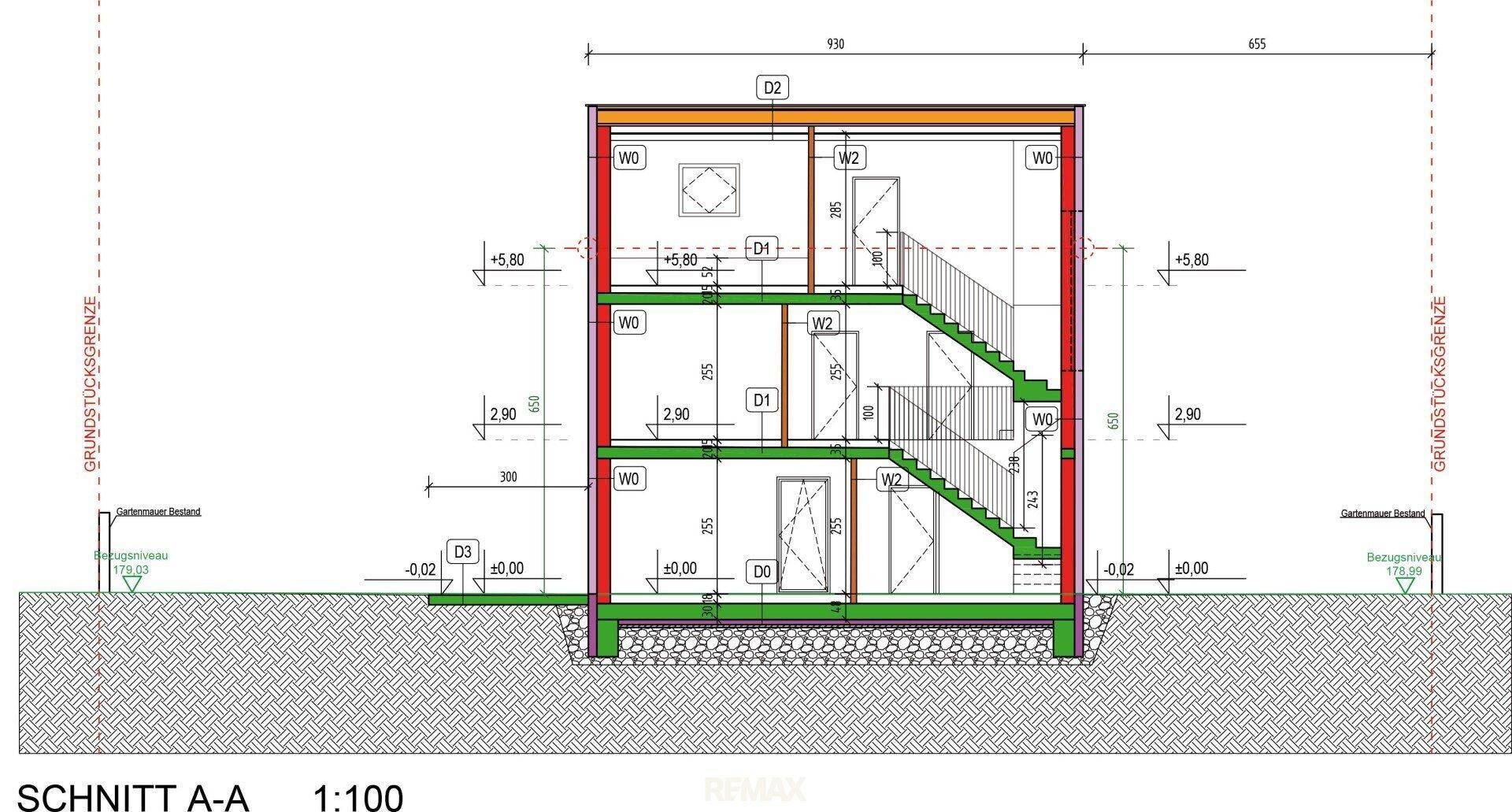 Gebäudeschnitt A-A zeigt die vertikale Struktur einer Doppelhaushälfte mit Treppenhaus.