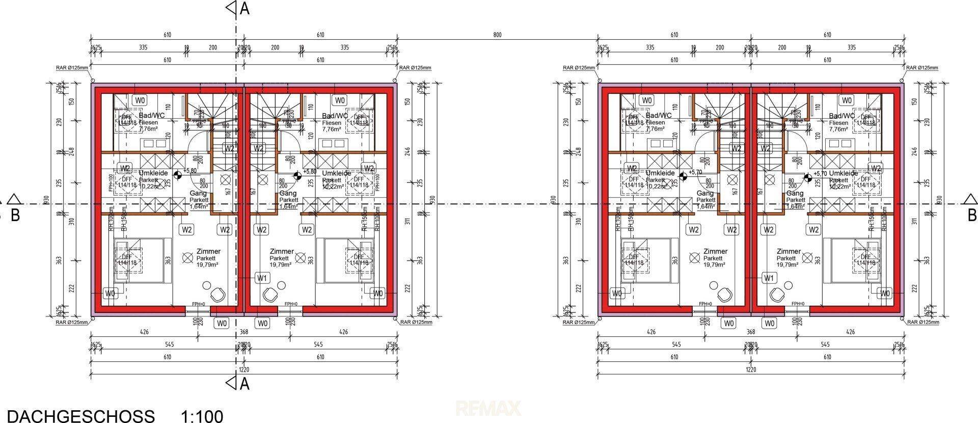 Grundriss des Dachgeschosses mit Schlafzimmern und Bädern für zwei separate Wohneinheiten.