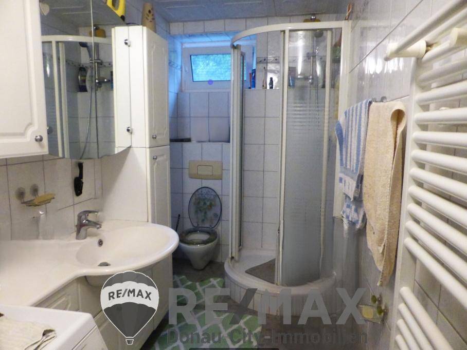 " 3-Zimmer-Wohnung mit Balkon in historischer Villa " - Mehr