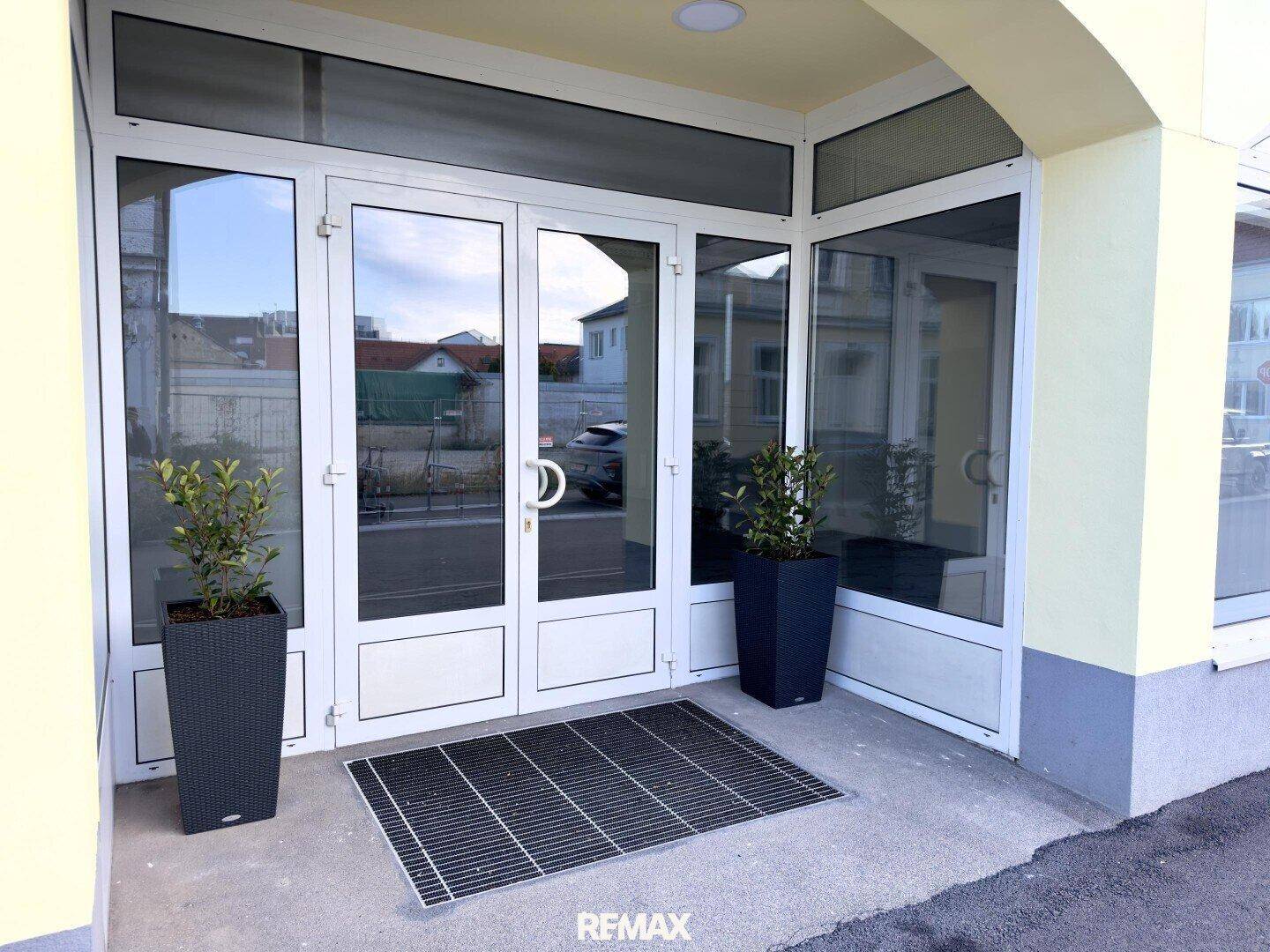 03 Eingang Büro