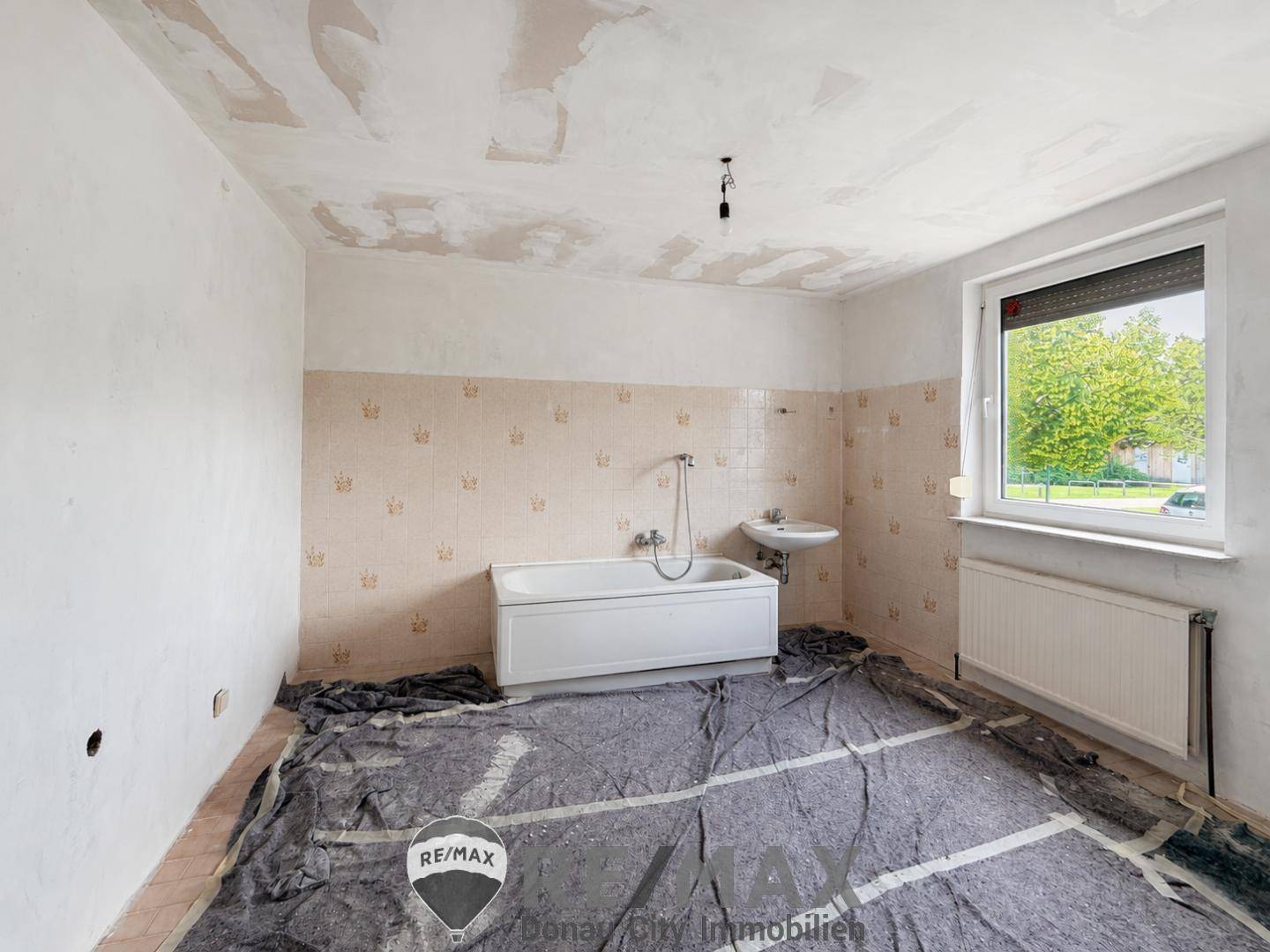 "StoP: FriscH SanierteS ZuhausE &amp; SonnigeM GarteN in WEIGELSDORF!" - Mehr