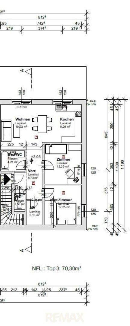 Grundrissplan einer Wohneinheit mit Wohnzimmer, Küche, Schlafzimmern und Bad.