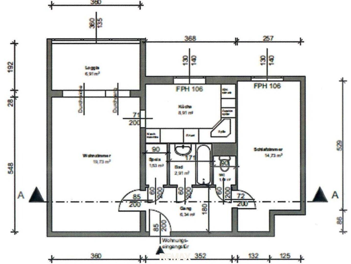 Grundriss einer Wohnung mit Wohnzimmer, Loggia, Küche, Schlafzimmer und Bad.