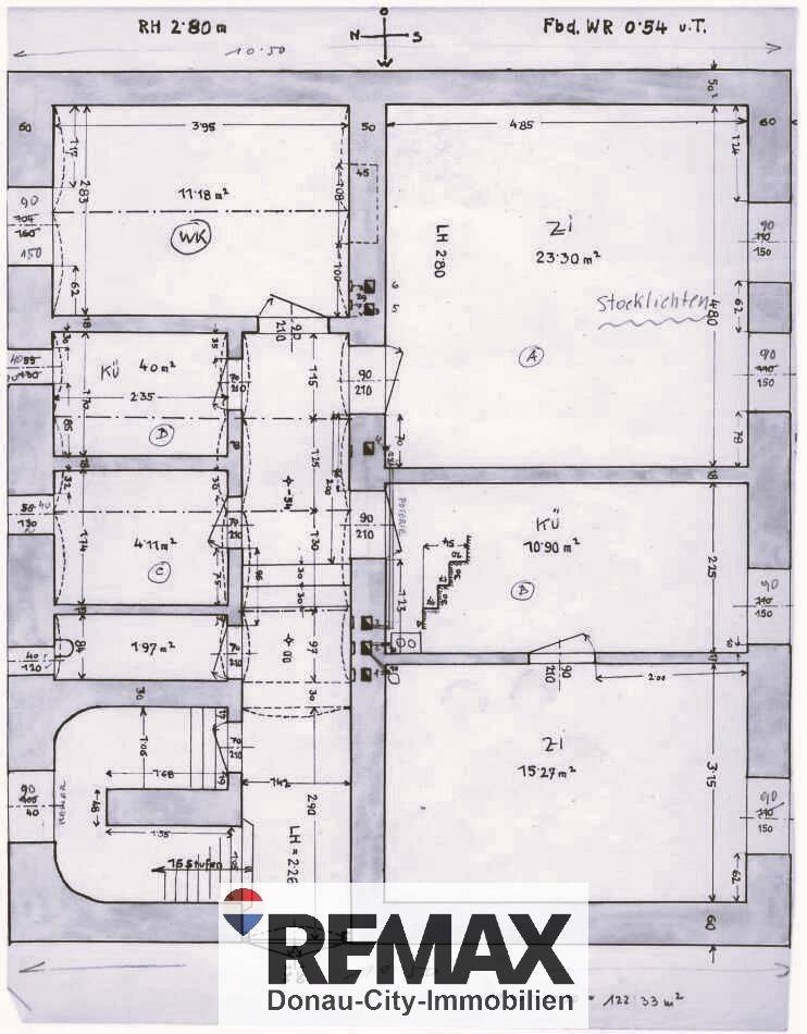 Detaillierter Grundriss des Obergeschosses mit verschiedenen Zimmern und Abstellflächen.