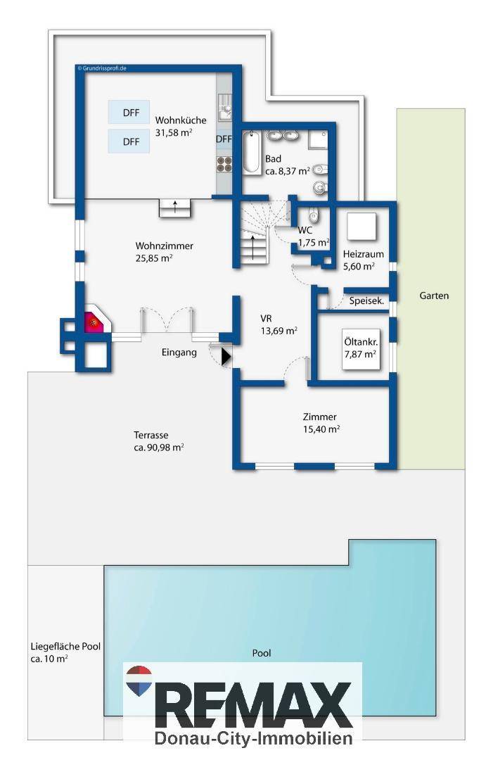 Grundriss des Erdgeschosses mit Wohnküche, Wohnzimmer, Bad, WC und Terrasse.