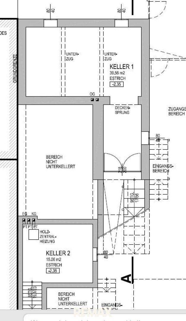 Grundriss des Kellergeschosses mit zwei Kellerräumen und Bereich für Holz-Zentralheizung.
