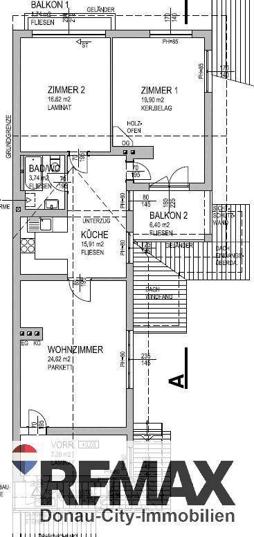 Grundriss des Obergeschosses mit Wohnzimmer, Küche, zwei Schlafzimmern und zwei Balkonen.