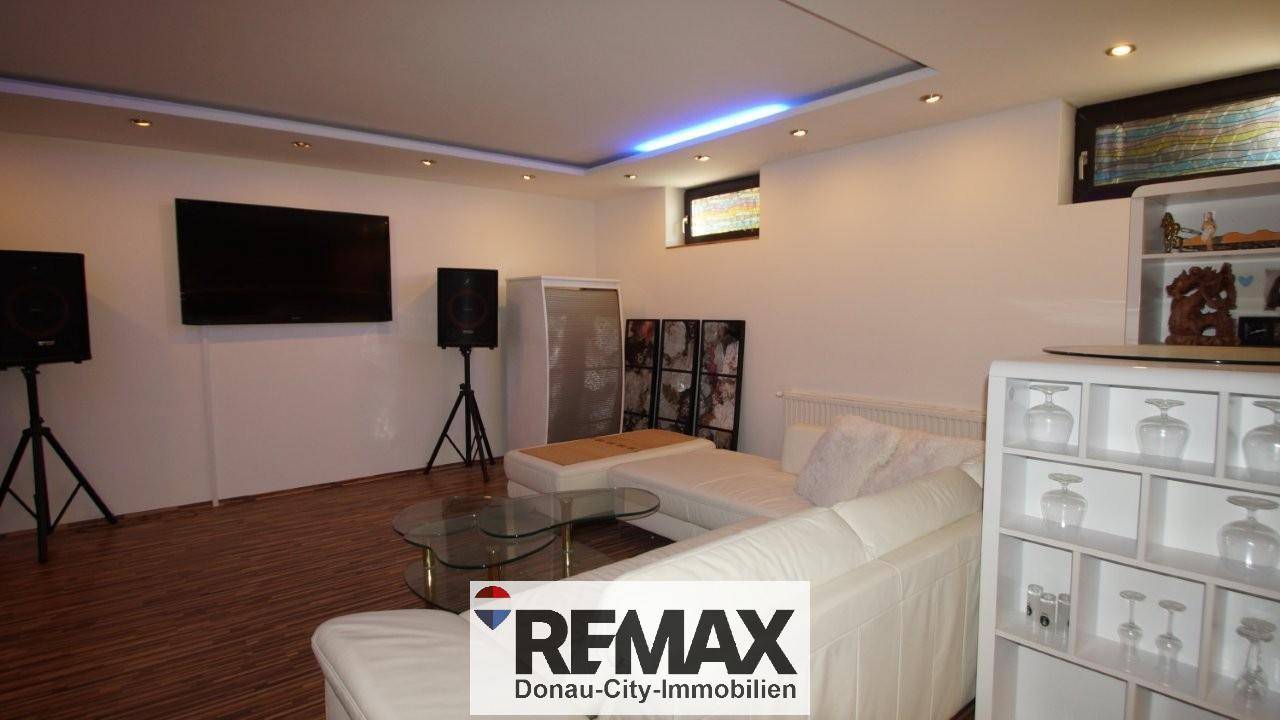 17 Homecinema EFH 2000
