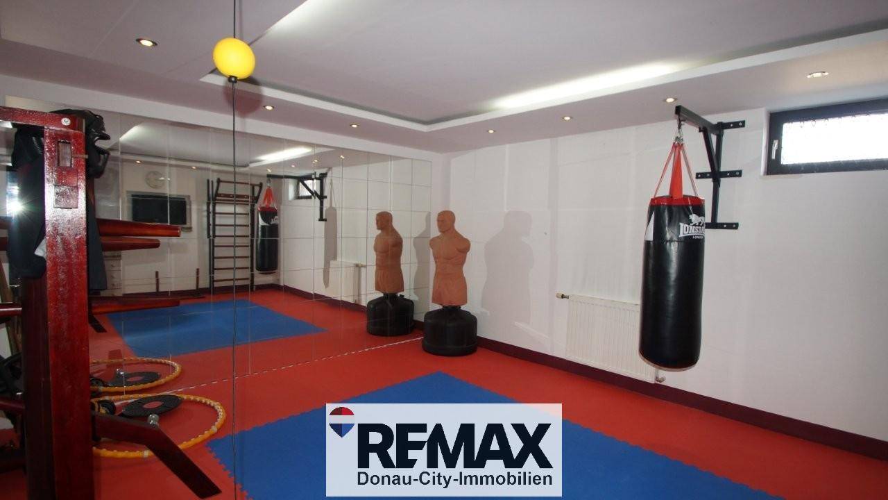 18 Fitnessraum EFH 2000
