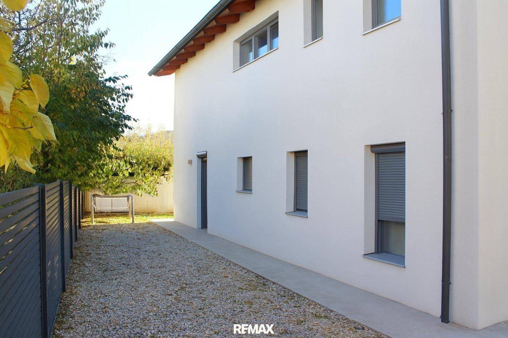 Aussenbereich hinter dem Haus