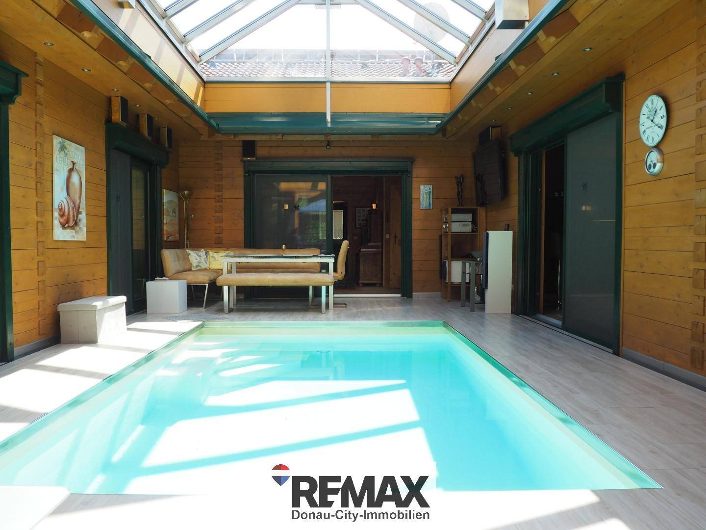 Indoor-Pool
