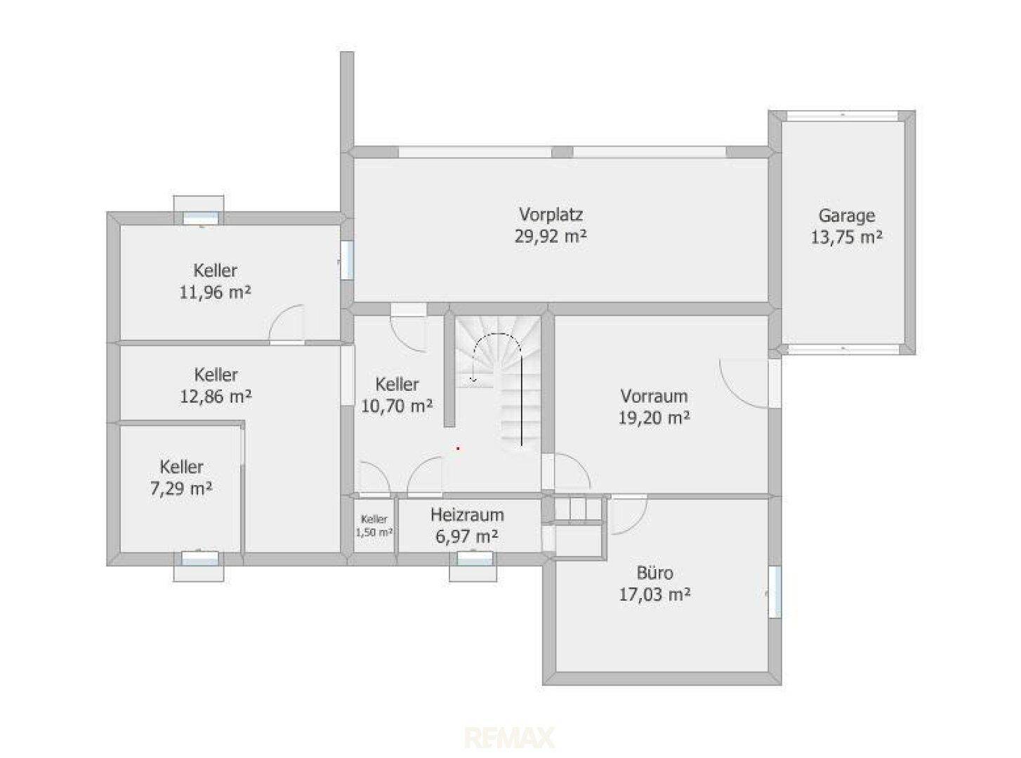 Grundriss des Kellergeschosses mit mehreren Kellerräumen, Heizraum, Büro und Garage.