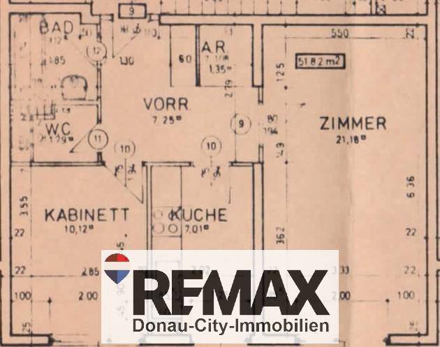 Grundrissplan mit Aufteilung in Bad, WC, Küche, Zimmer und Kabinett.