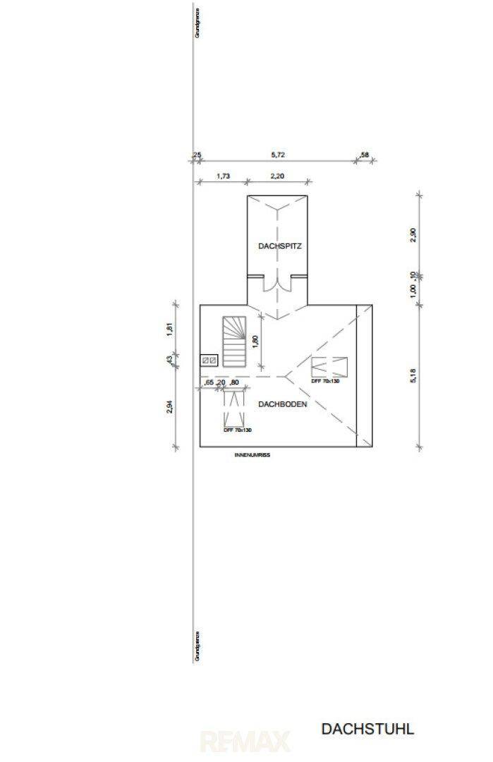 Grundriss des Dachstuhls mit Dachspitz und Dachbodenbereich.