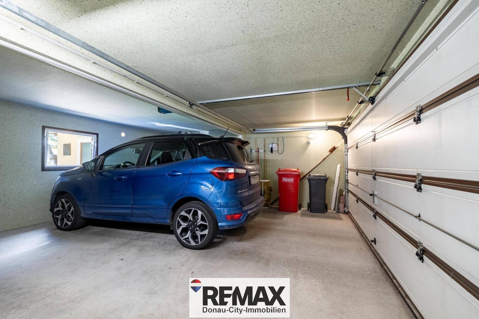 36 Garage