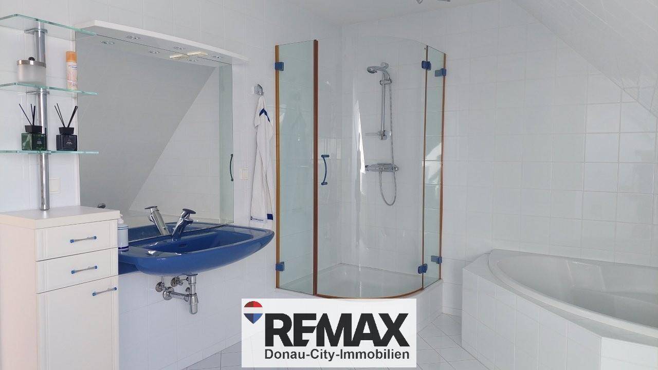 5 Badezimmer DG ETW 1220