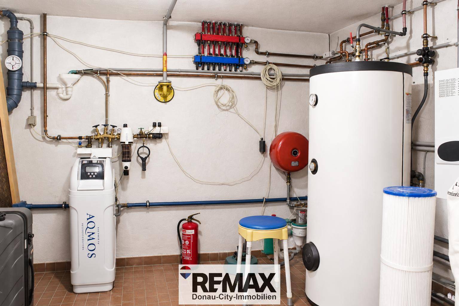 Heizraum Keller ca. 10m², mittels AI Gegenst. entf