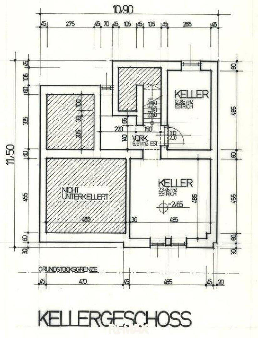 Technischer Grundriss des Kellergeschosses mit Abmessungen und ausgewiesenen Kellerbereichen.