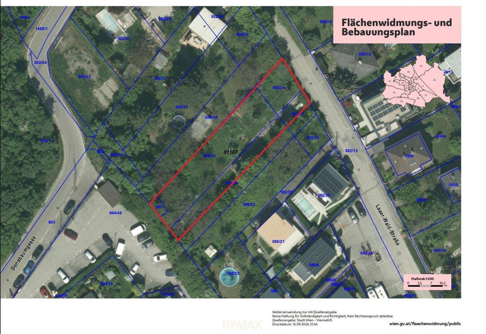 Luftbild des Grundstücks mit eingezeichneter Parzelle und angrenzenden Straßen.