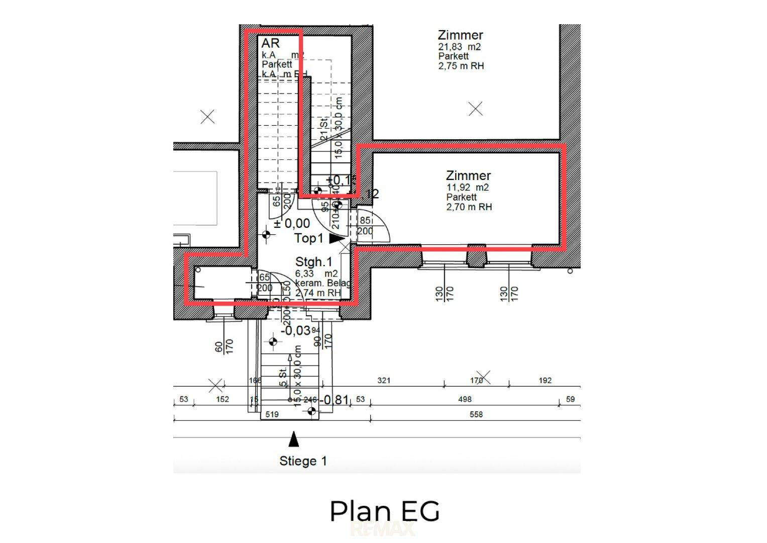 Grundriss des Erdgeschosses mit Zimmern und Abstellraum.