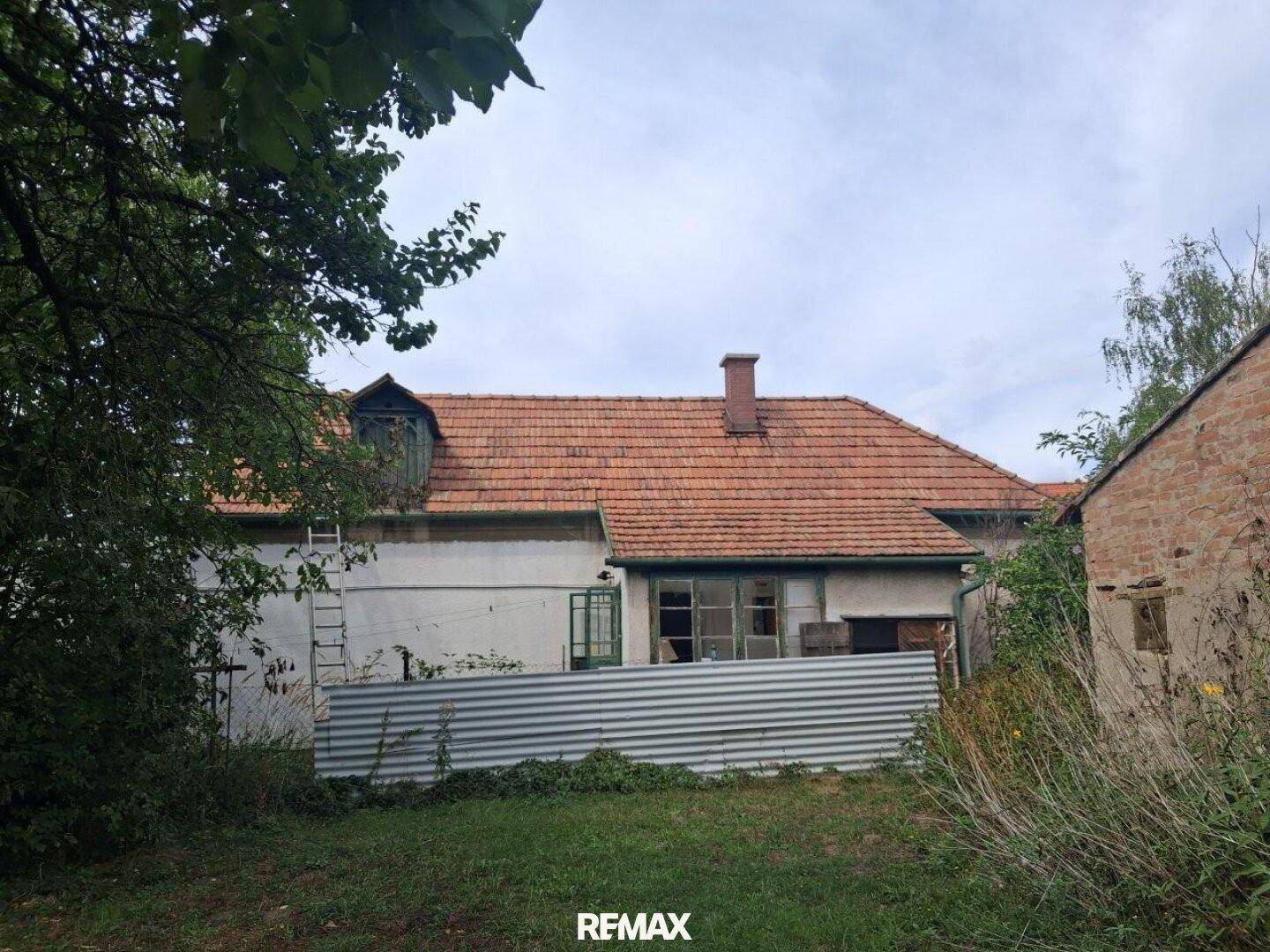 7 Haus Bauland 7053 Hornstein