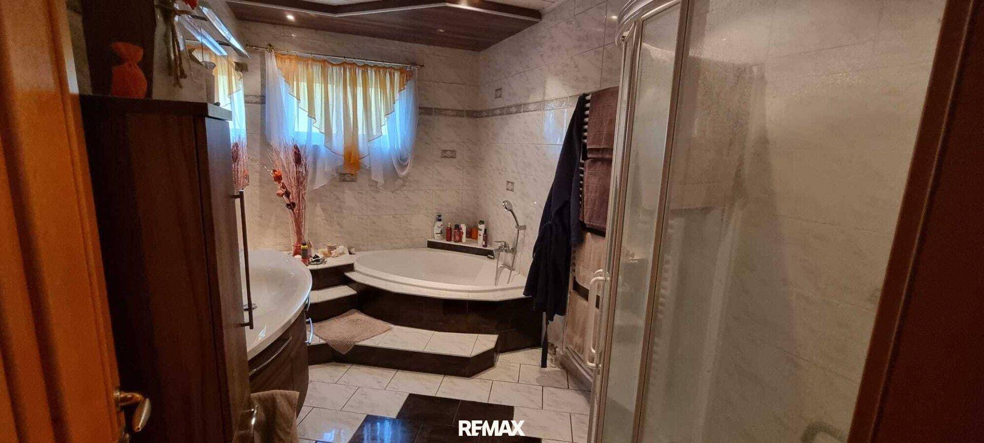 04 Badezimmer