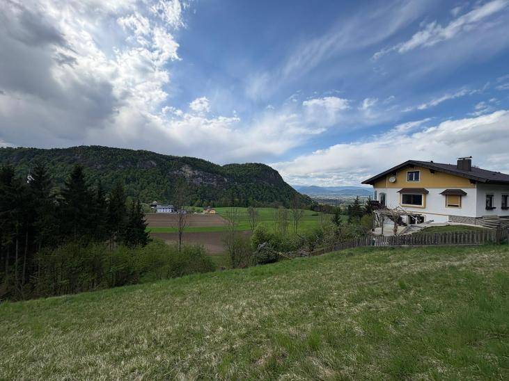 Sonniges Baugrundstück in herrlicher Aussichtlage nahe Klagenfurt - Ansicht 2