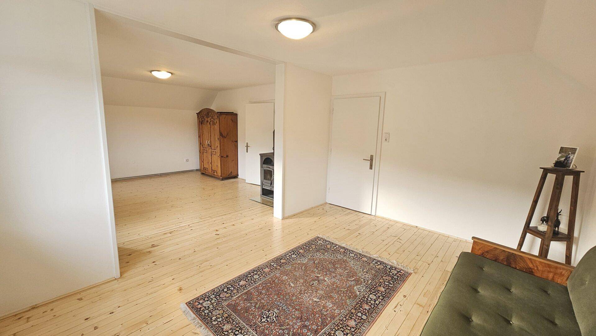 OG - Zimmer 2 und 3 - Haus - Molzbichl - mieten