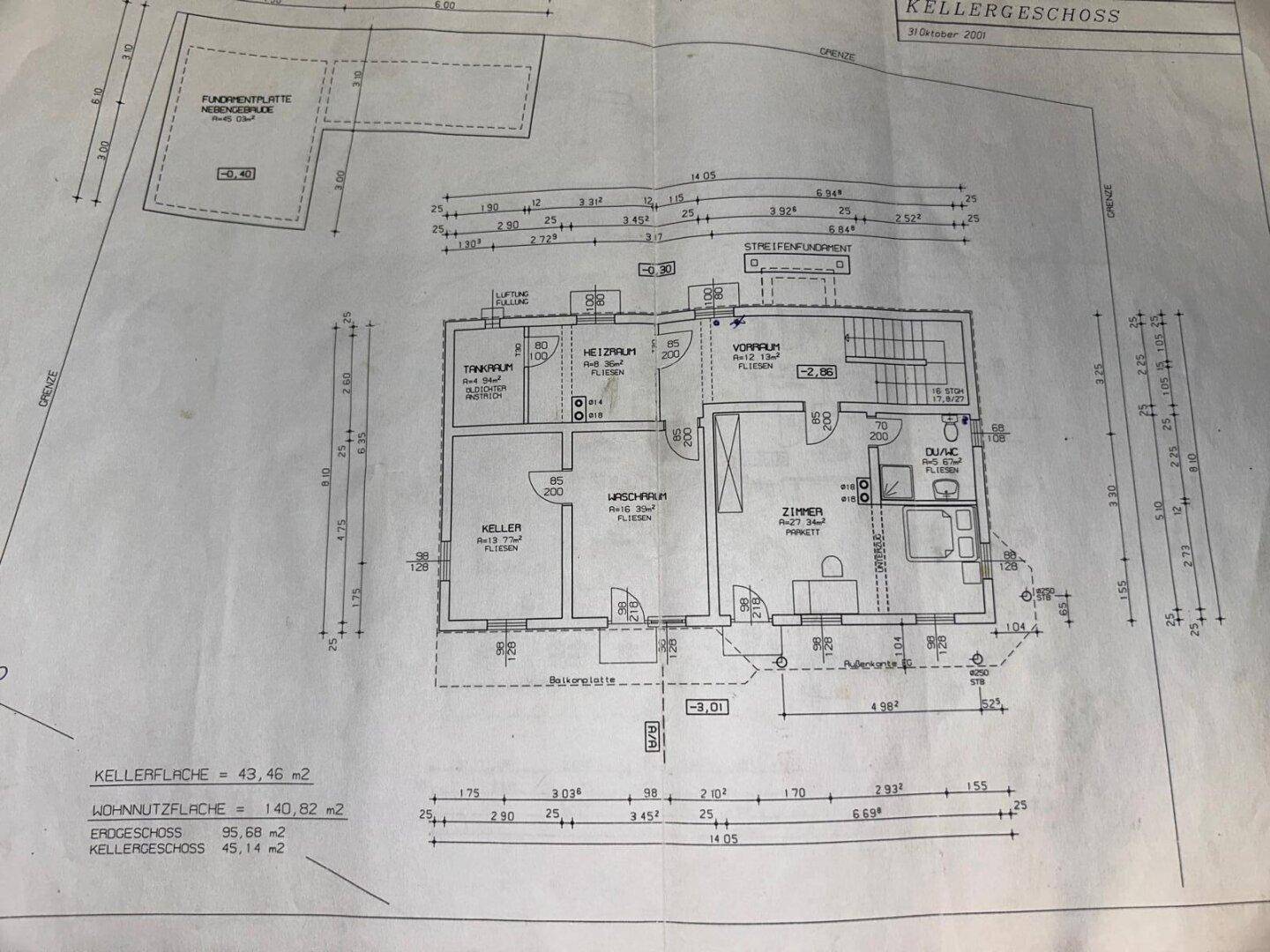 Grundriss des Kellergeschosses mit Waschraum, Heizraum und weiteren Kellerräumen.