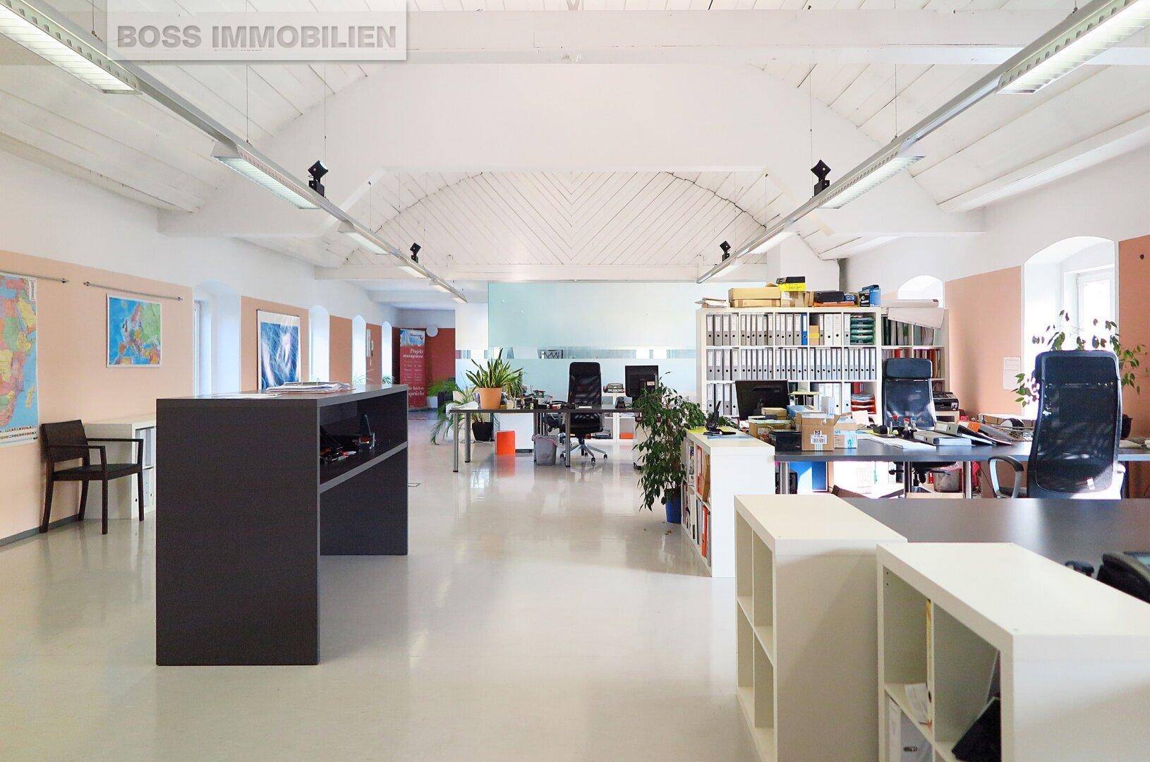 12 Büro