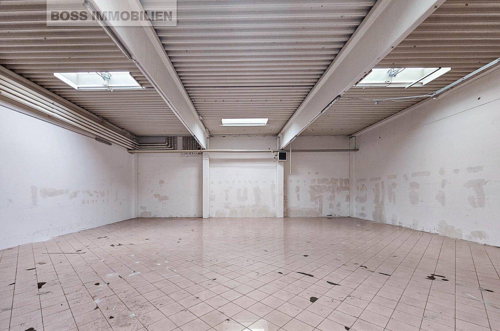 Großzügige Gewerbefläche mit 979 m² in stark frequentierter Lage an der B1 – pohled 6